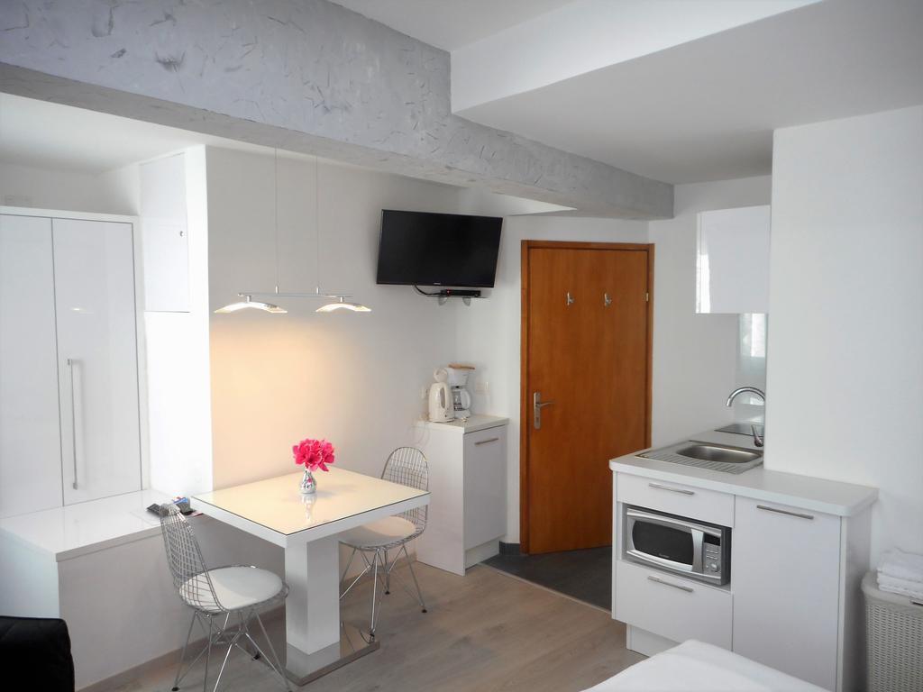Palladium City Center Apartments マカルスカ エクステリア 写真