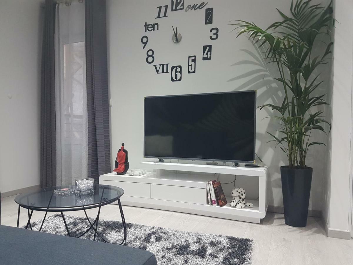Palladium City Center Apartments マカルスカ エクステリア 写真