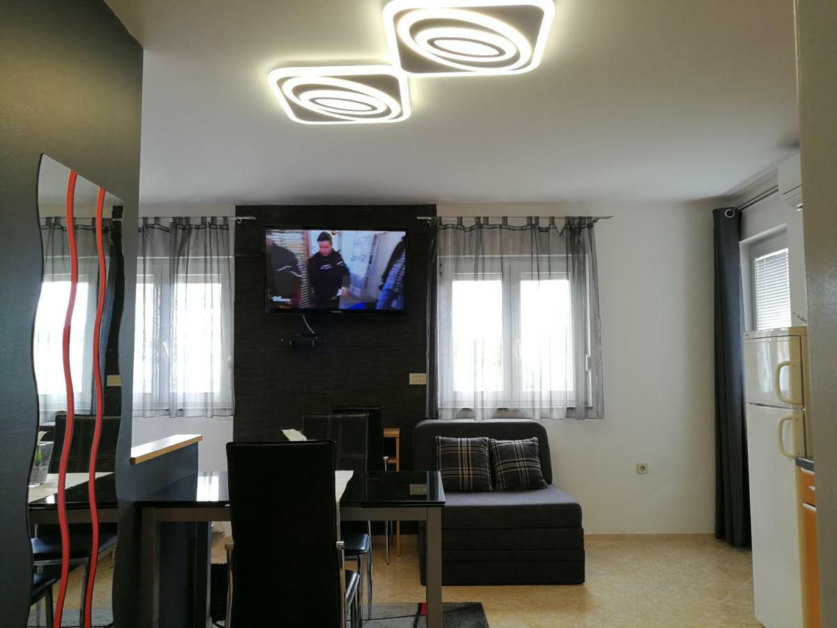 Palladium City Center Apartments マカルスカ エクステリア 写真
