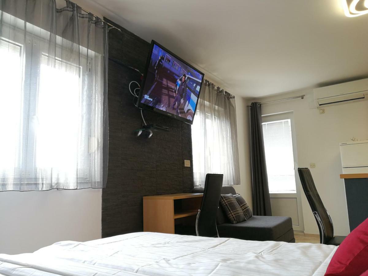 Palladium City Center Apartments マカルスカ エクステリア 写真